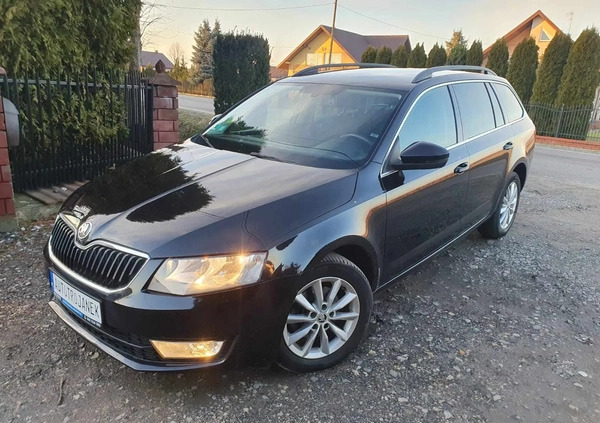 Skoda Octavia cena 33900 przebieg: 219918, rok produkcji 2013 z Dęblin małe 667